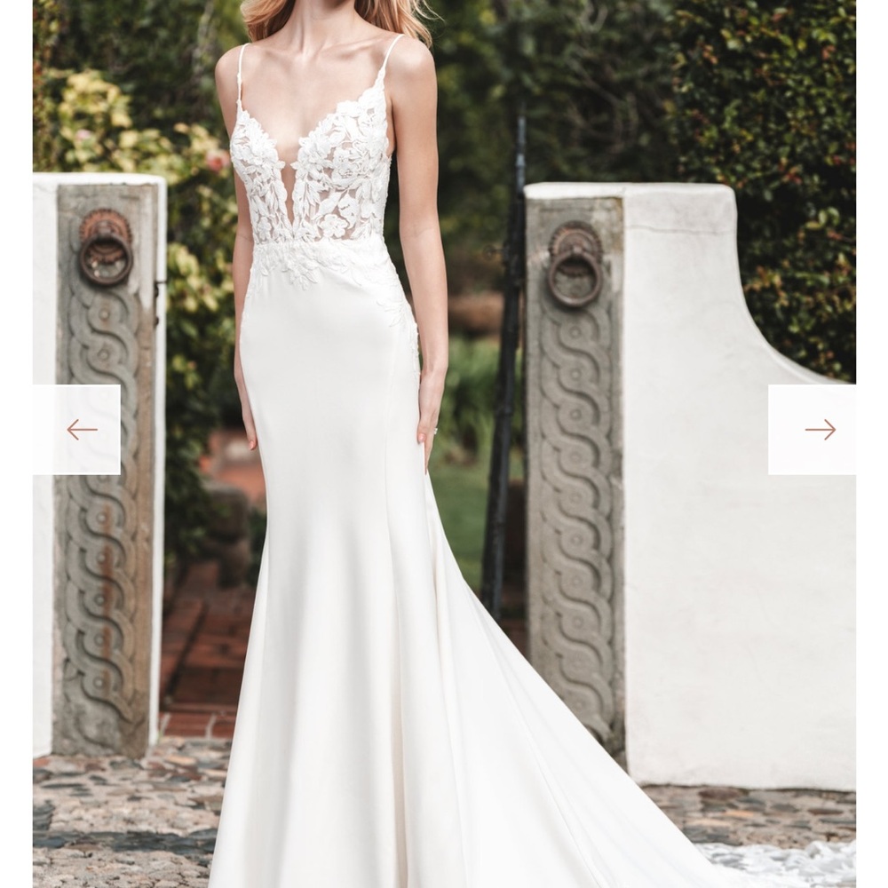 Elegant White Wedding Dress